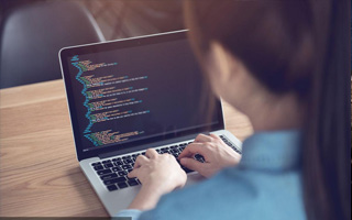 乌鲁木齐 api php源码,下载的php源码怎么运行呢？